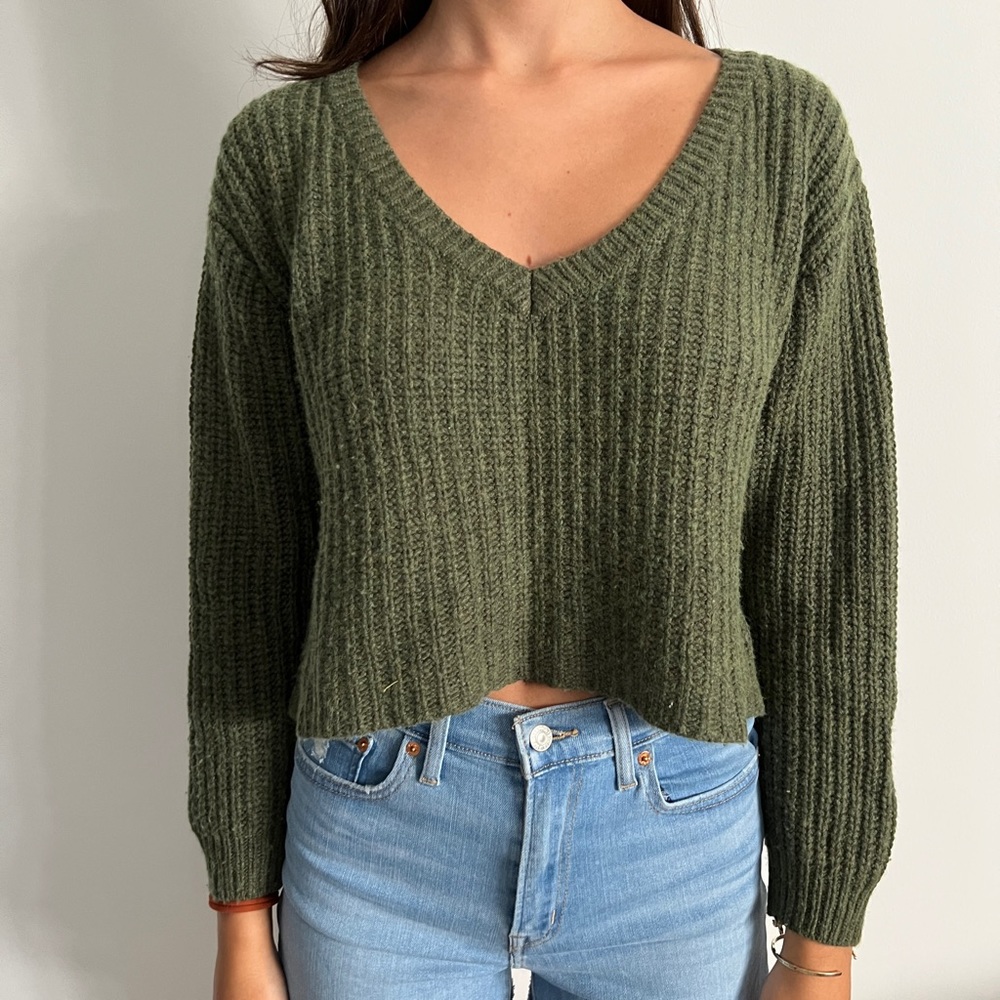 Green a knitted Cropped Sweater
